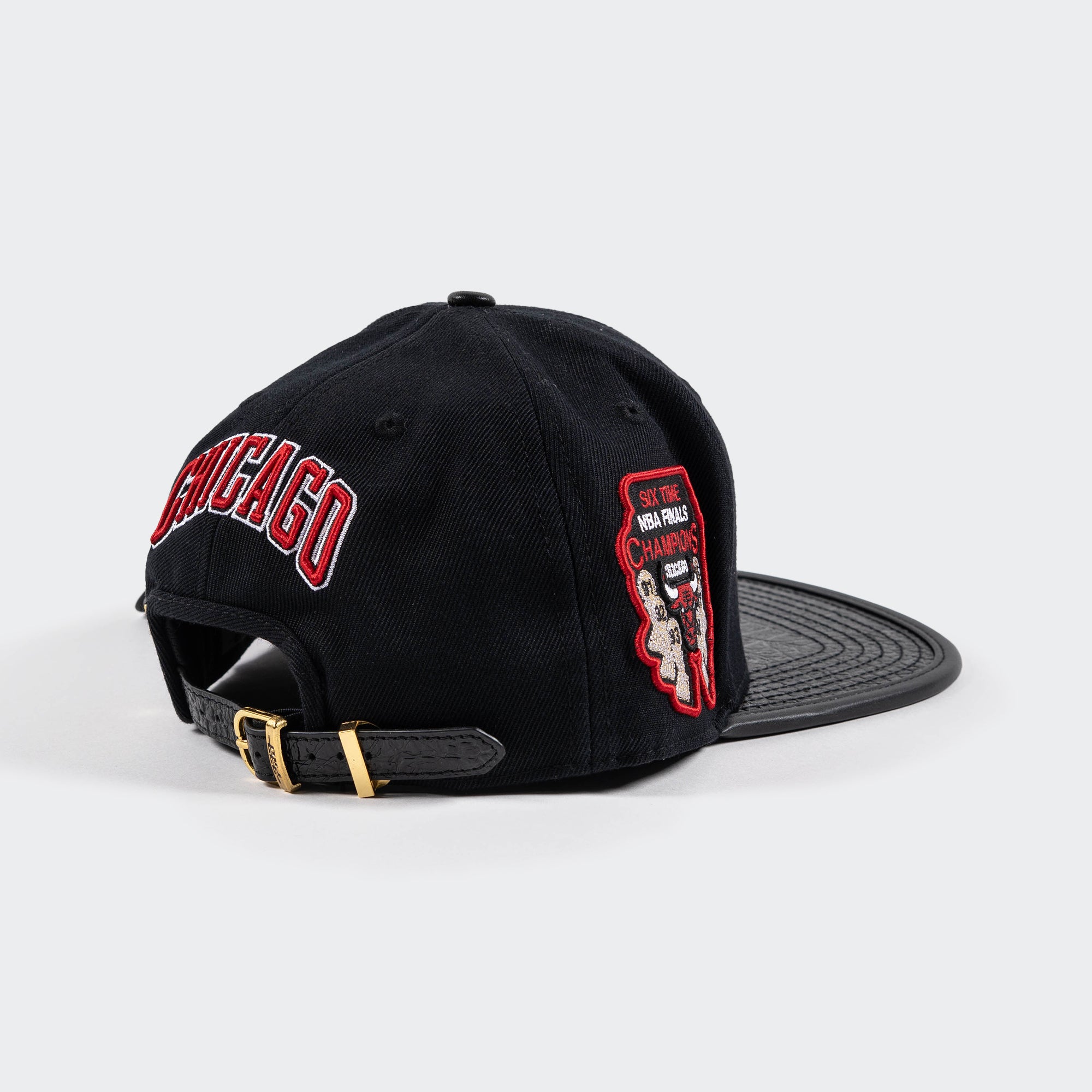 Pro Standard Chicago Bulls Strapback Hat Black
