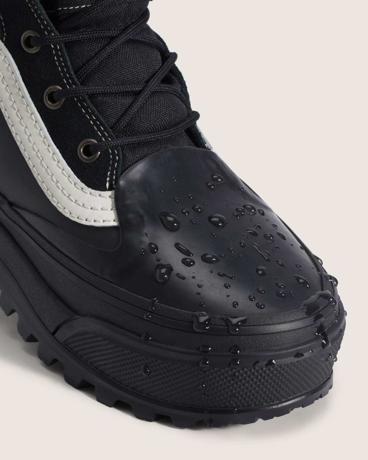 Men's Vans Standard Mid 2.0 Boots Black/White
