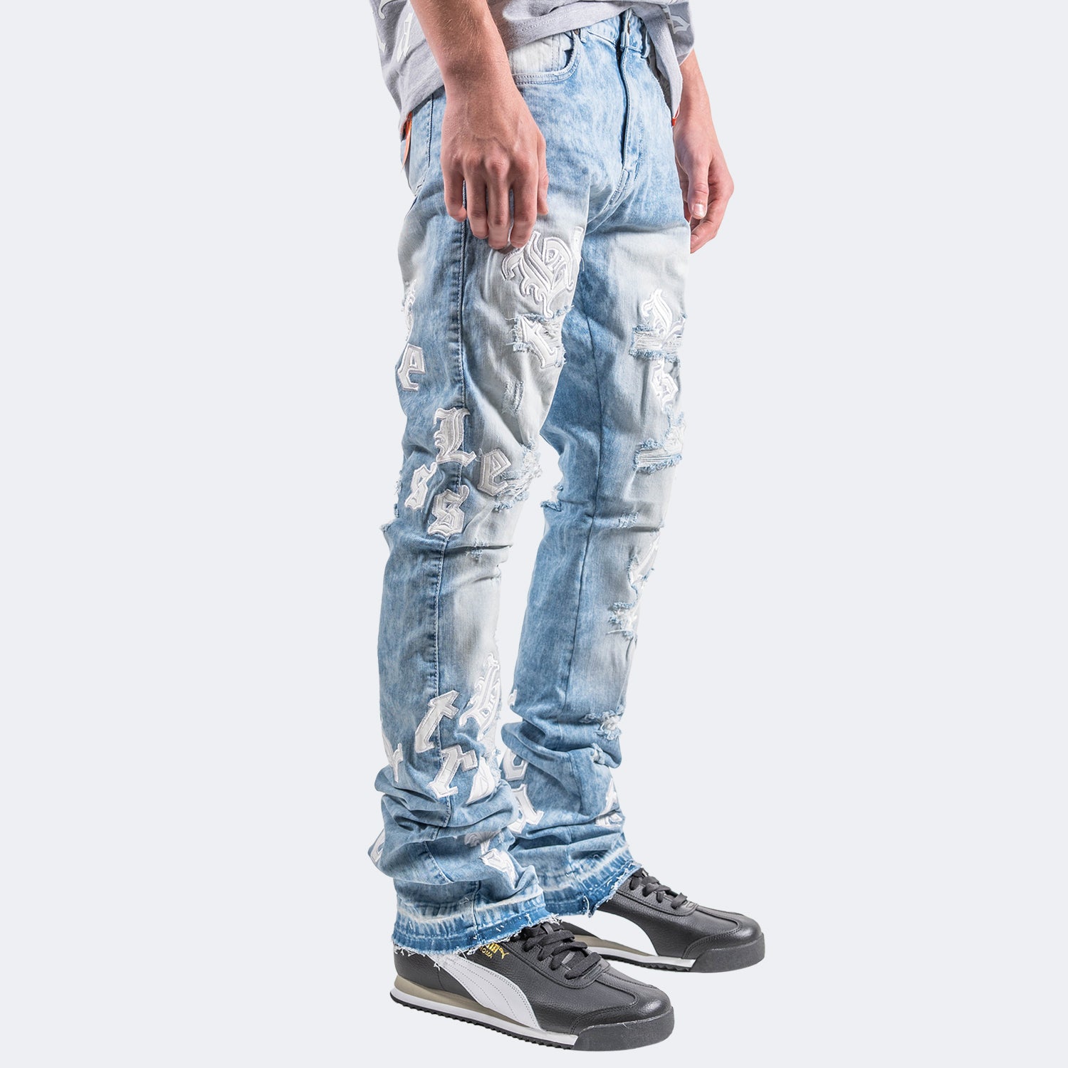 Men's TWO MILL TWENTY Letter Patch Flare Slim Jeans Ice Blue