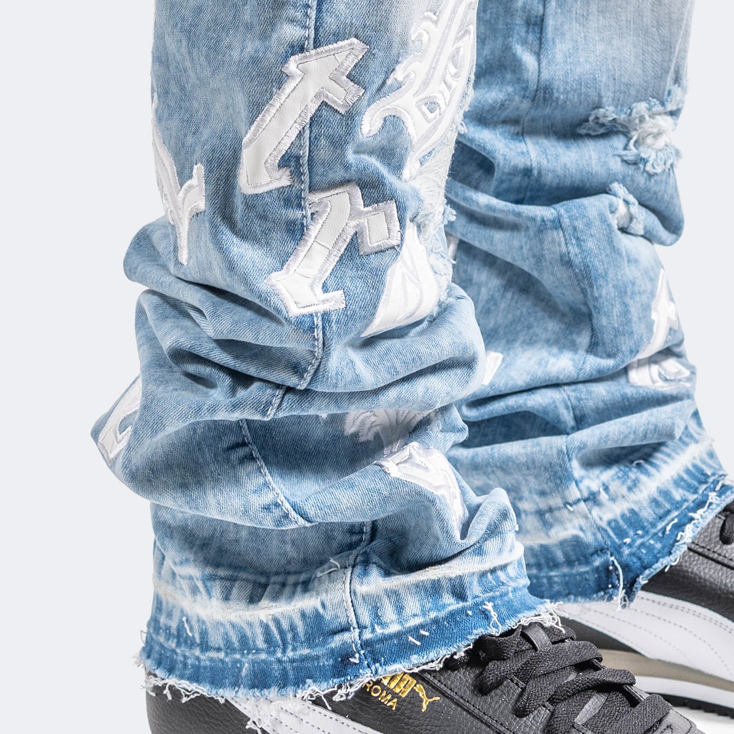 Men's TWO MILL TWENTY Letter Patch Flare Slim Jeans Ice Blue