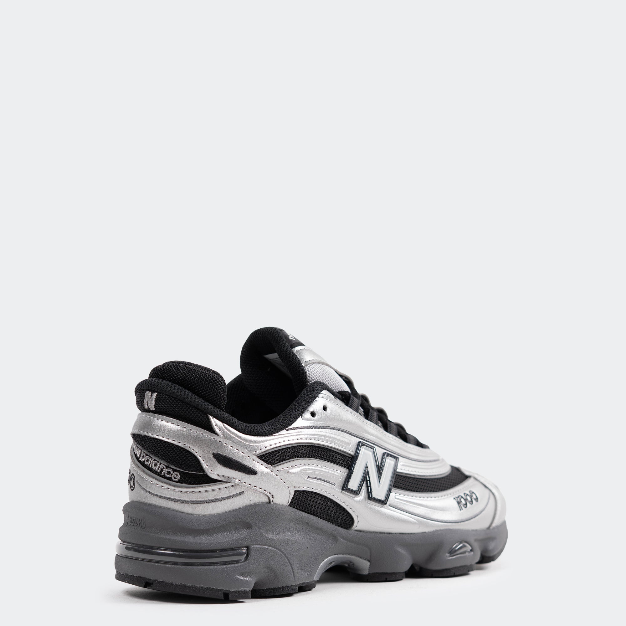 Men's New Balance 1000 Shoes Black / Silver Metallic
