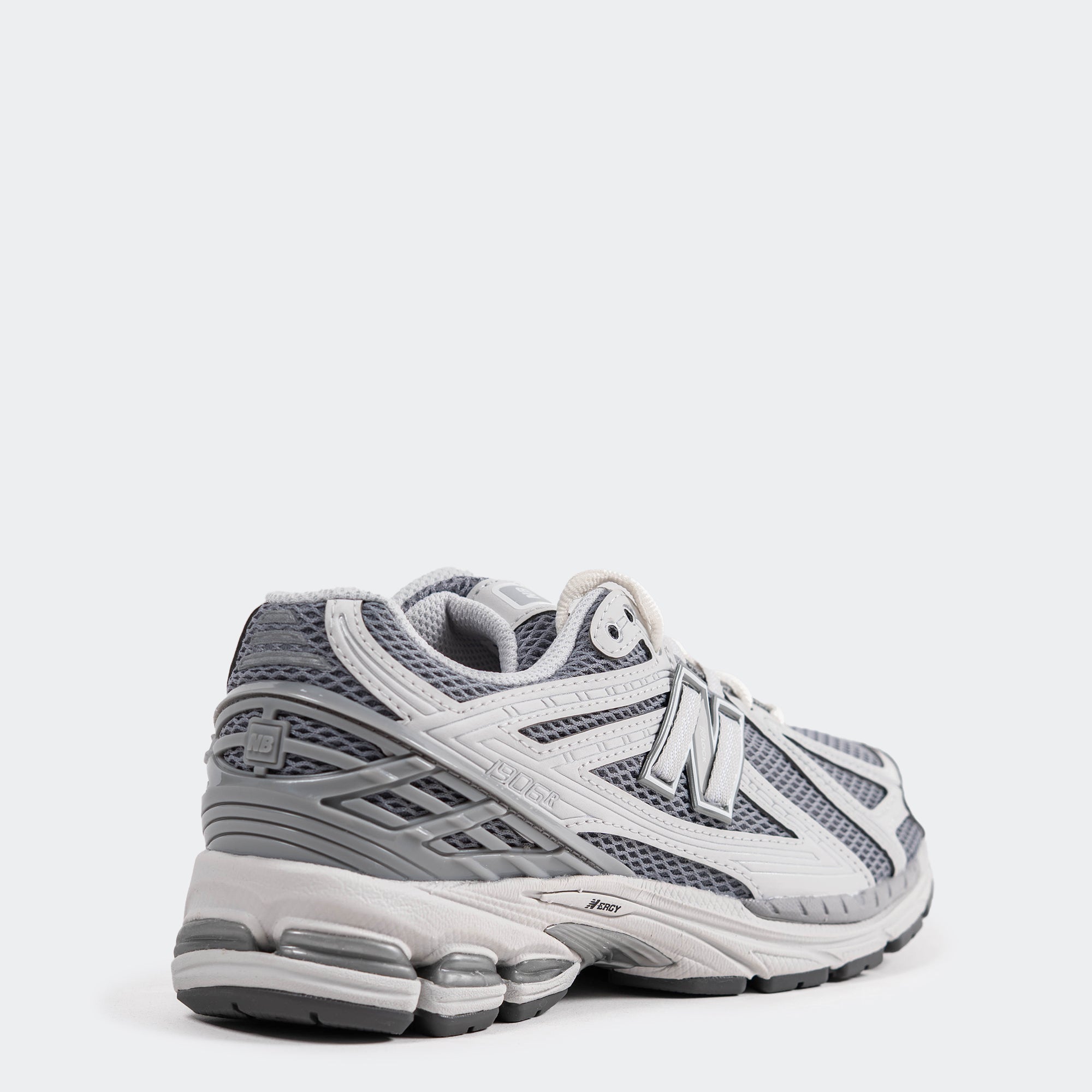Unisex New Balance 1906R Shoes Grey Matter / Slate Grey / Silver Metallic