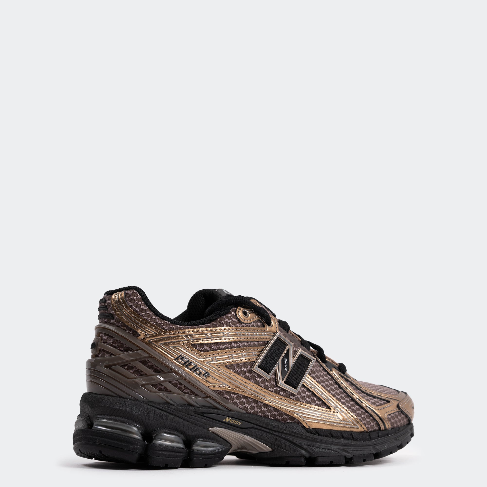 Unisex New Balance 1906R Shoes Mushroom / Black / Metallic