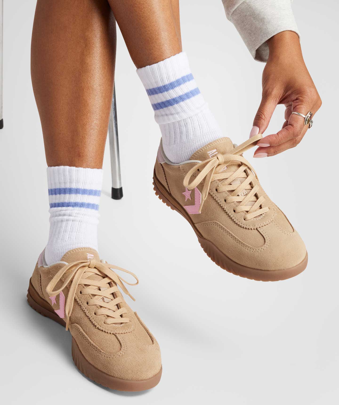 Unisex Converse Run Star Trainer Ox Shoes Coastal Dune / Sugar Berry / Egret