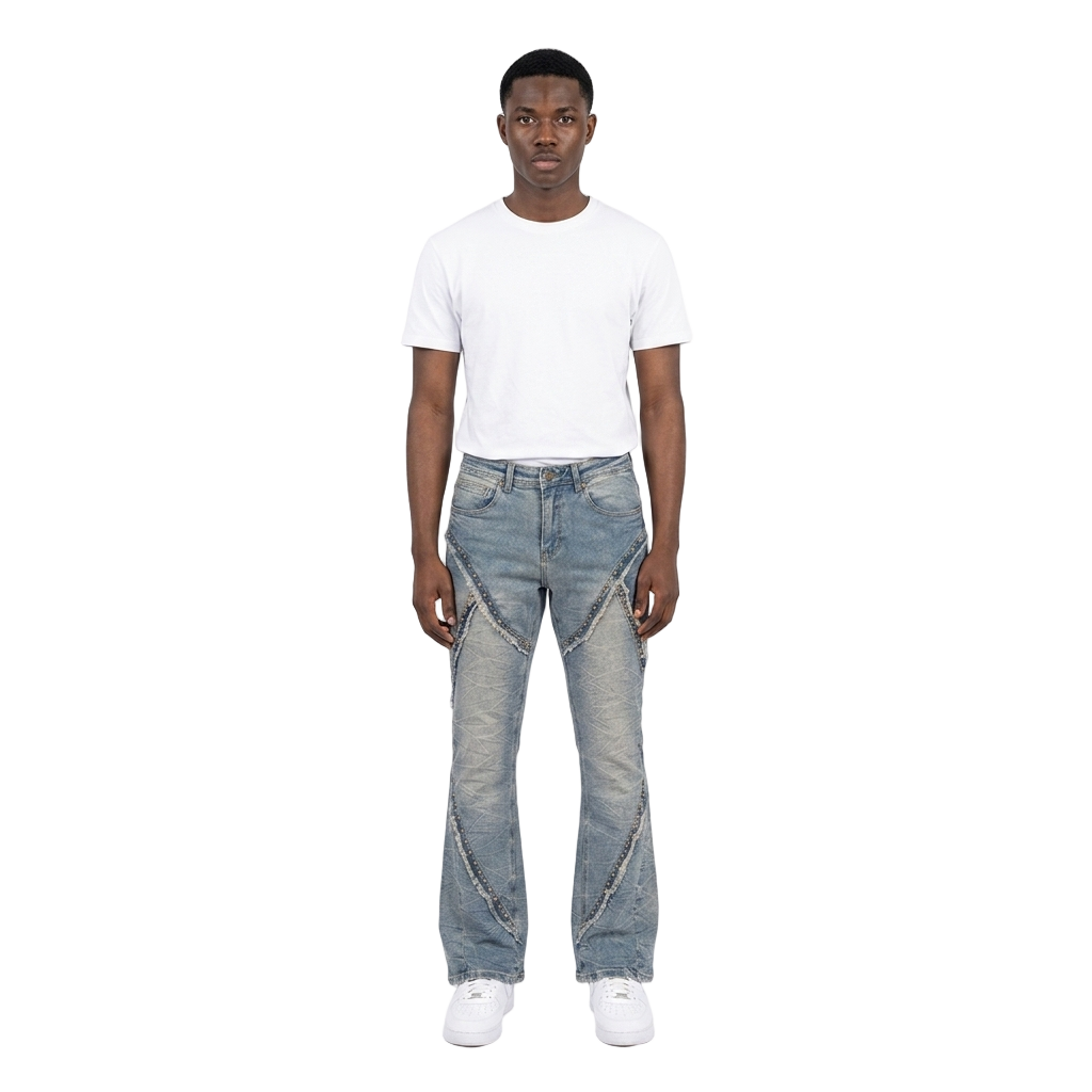 MAXWELL | Studded Bootcut Jeans in Light Vintage