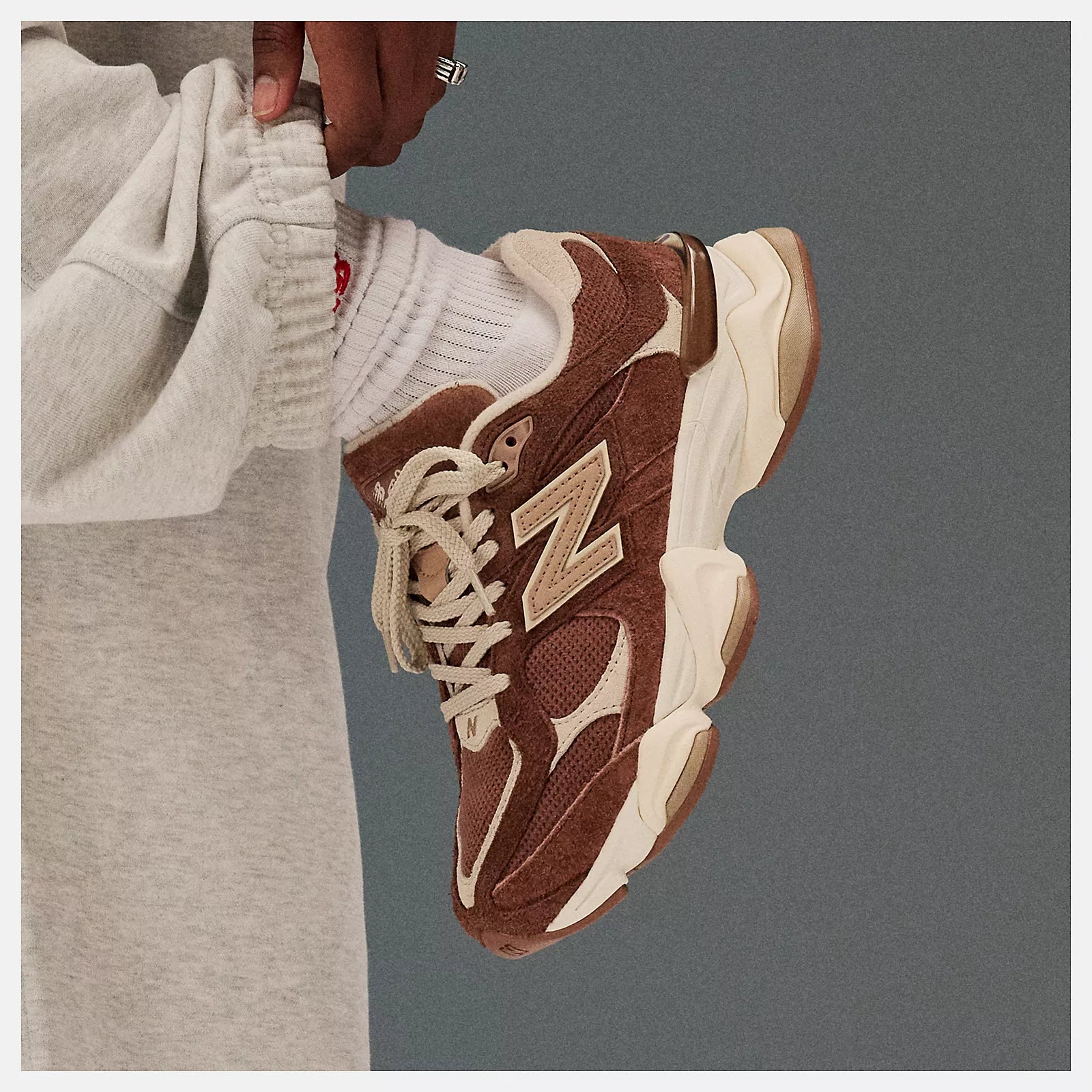 Men's New Balance 9060 Shoes Rich Oak / Timberwolf