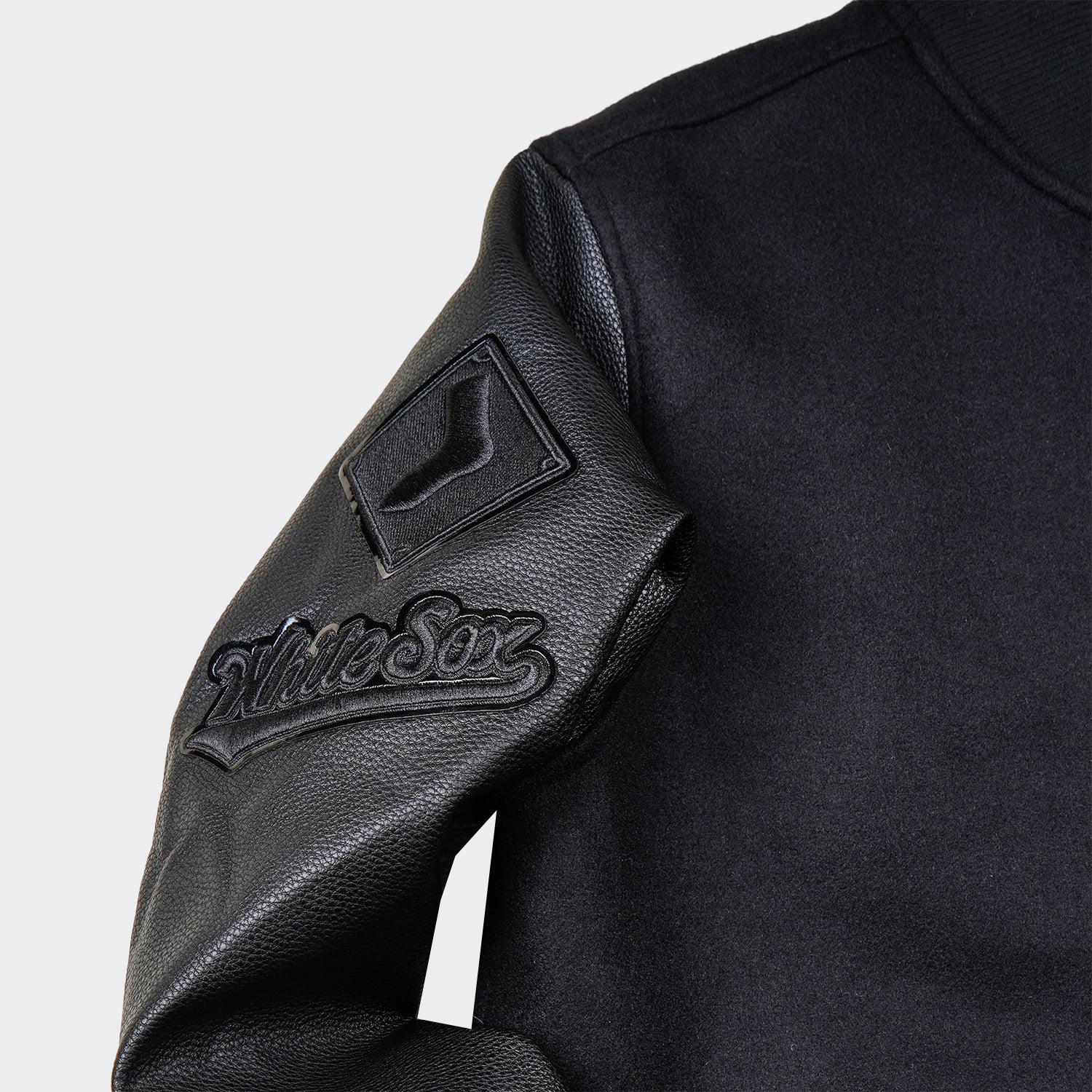Men’s Pro Standard Chicago White Sox Varsity Jacket Triple Black