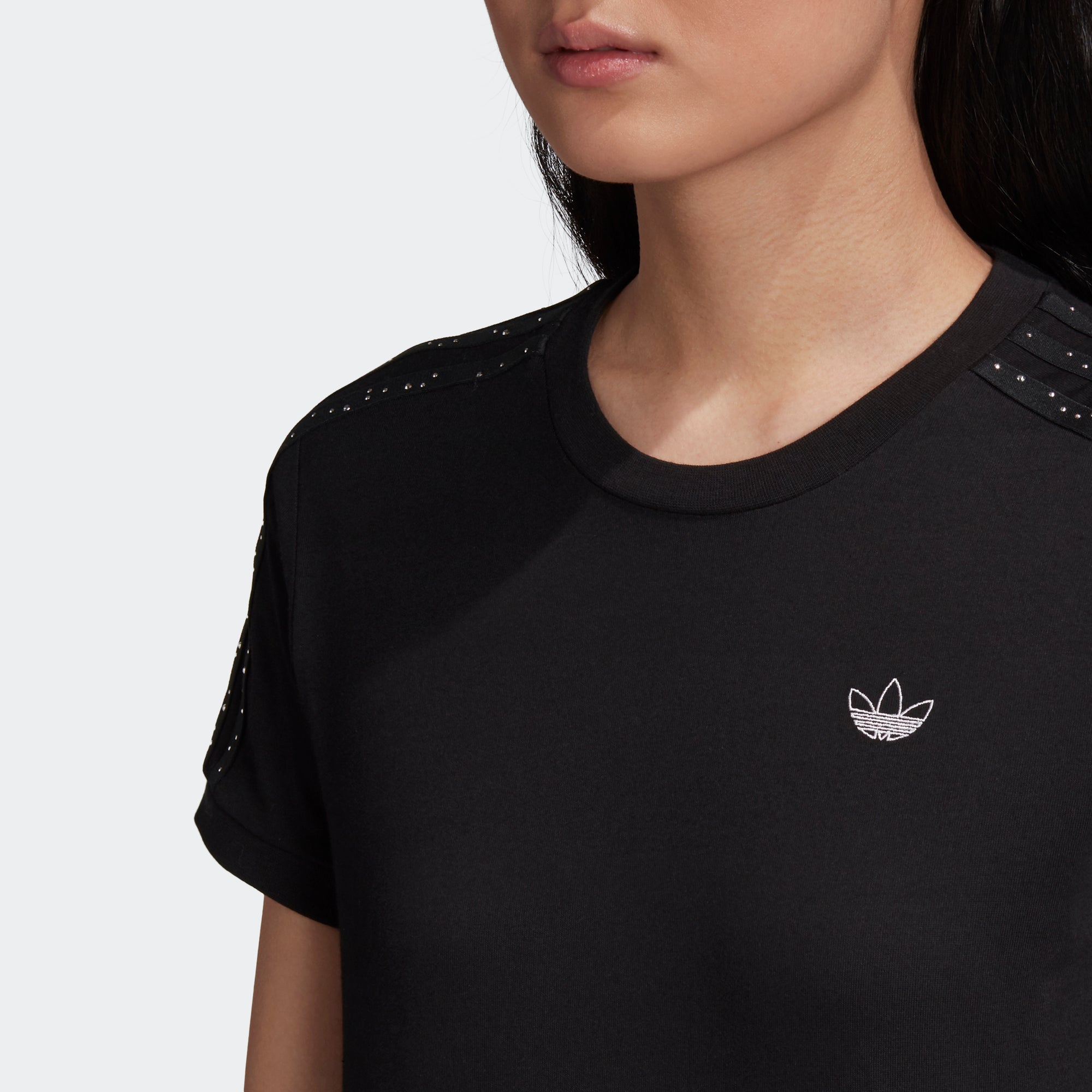 Women's adidas Originals Tee Black GC6789 | Chicago City Sports | neckline view