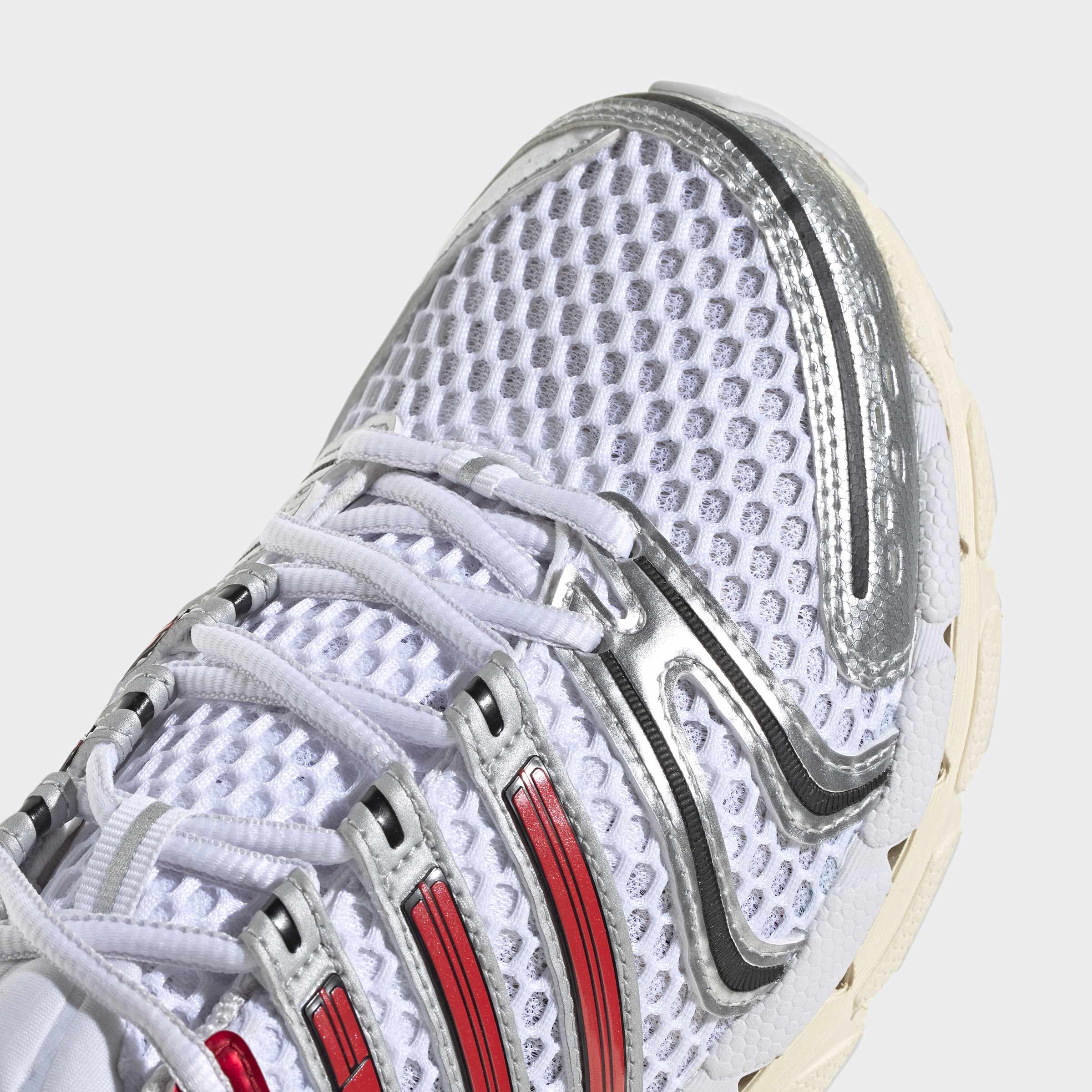 Men's adidas Originals Adistar Control 5 Shoes Cloud White / Better Scarlet / Dash Grey