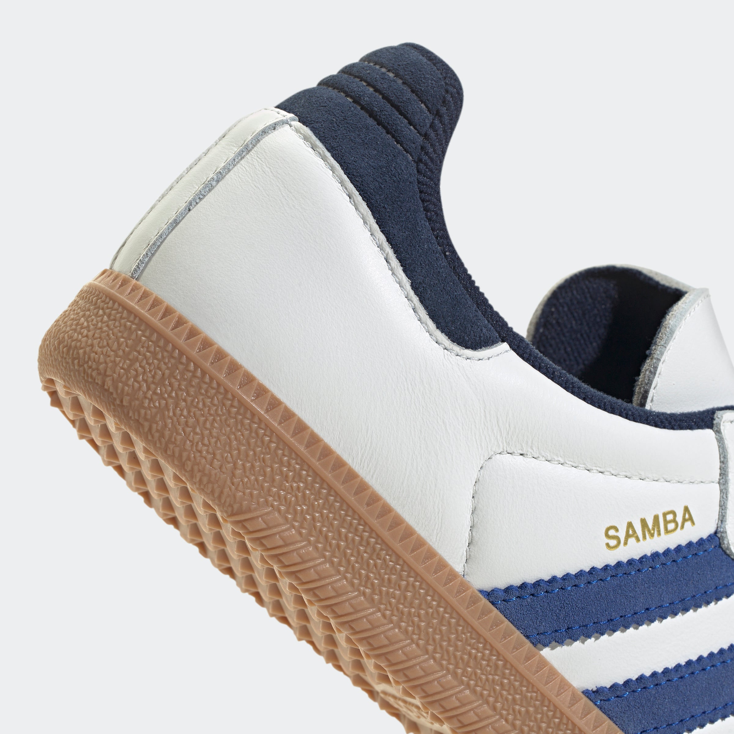 Men's adidas Originals Samba OG Shoes Core White / Royal Blue / Night Indigo