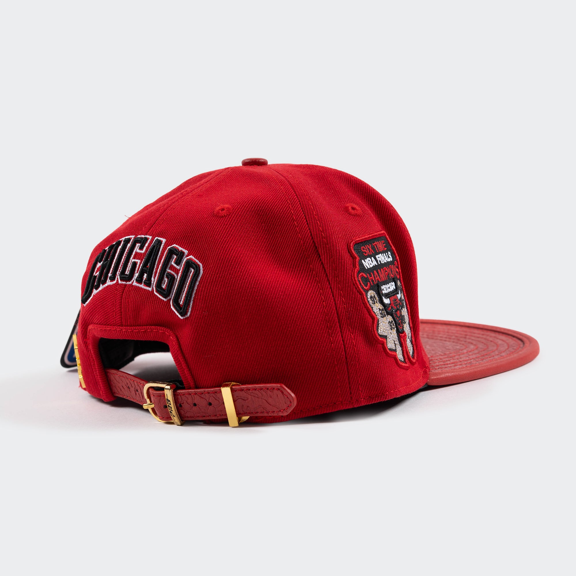 Pro Standard Chicago Bulls Strapback Hat Red