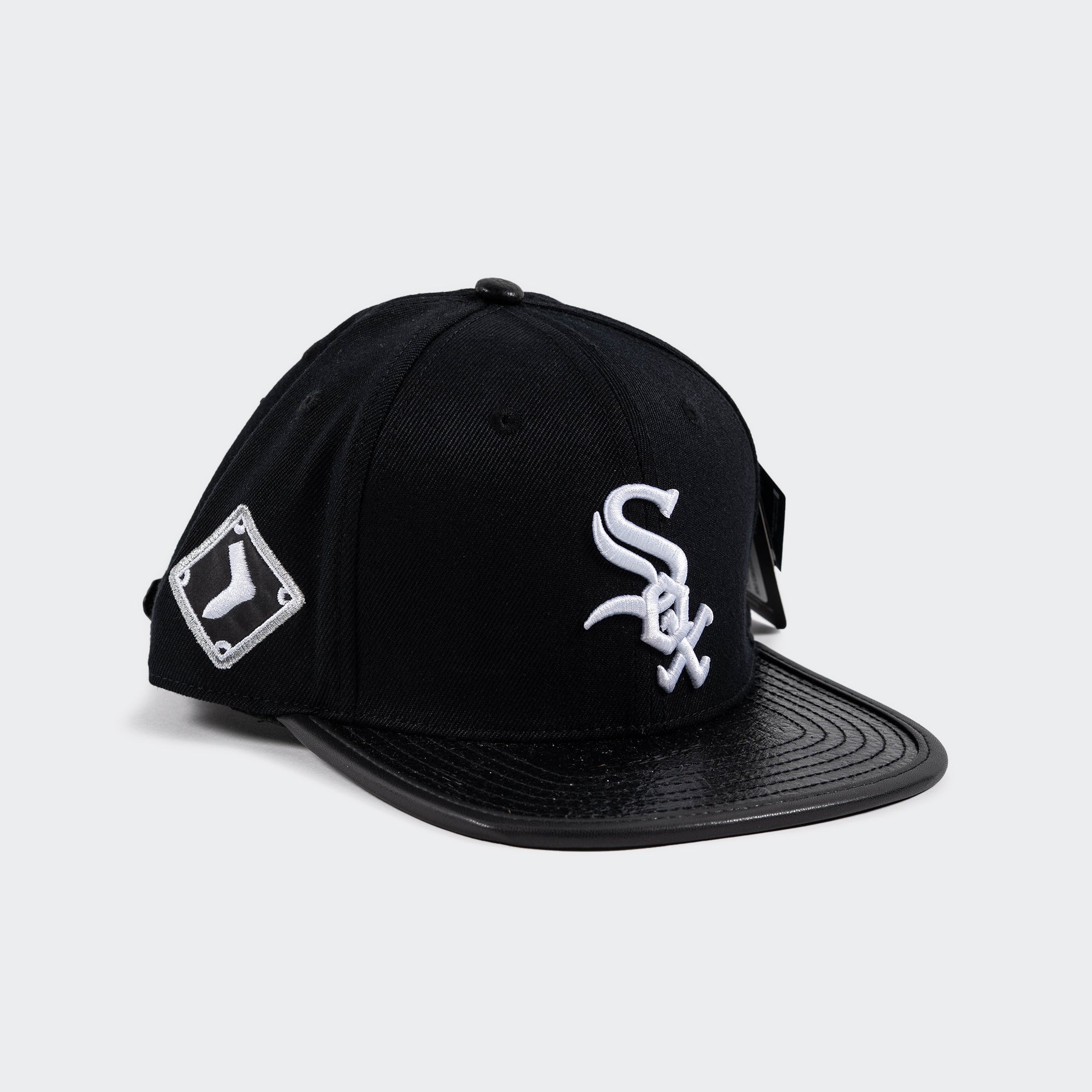 Pro Standard Chicago White Sox Strapback Hat Black