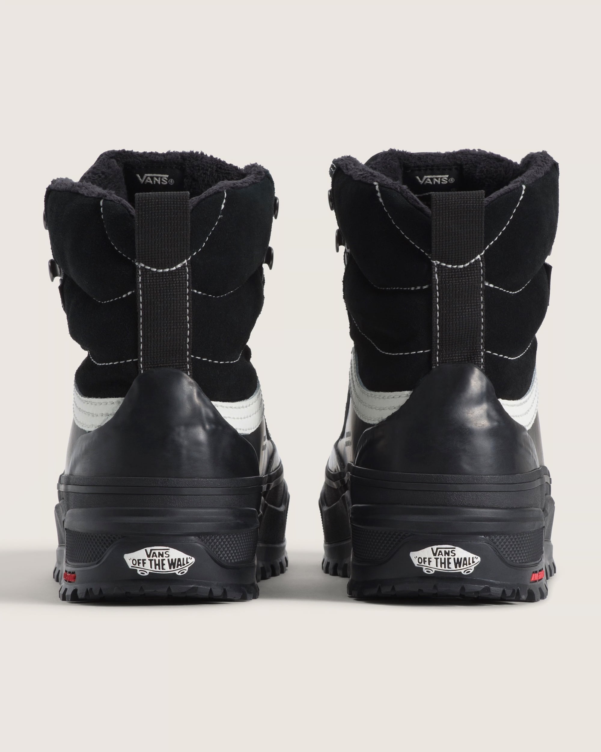 Men's Vans Standard Mid 2.0 Boots Black/White