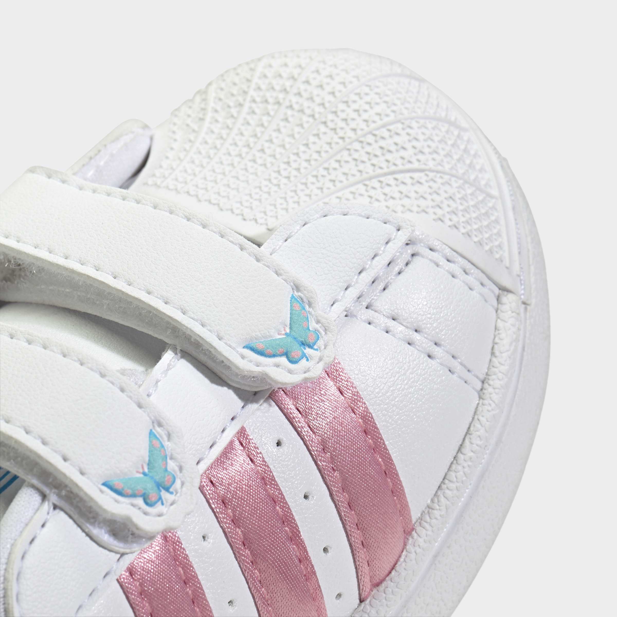 Toddlers adidas Originals Disney Superstar II Comfort Closure Shoes Alice in Wonderland