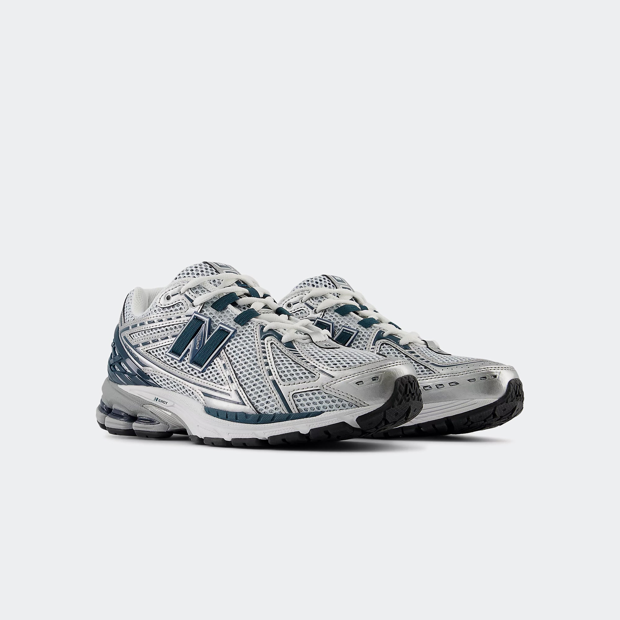 Unisex New Balance 1906R Shoes Silver Metallic