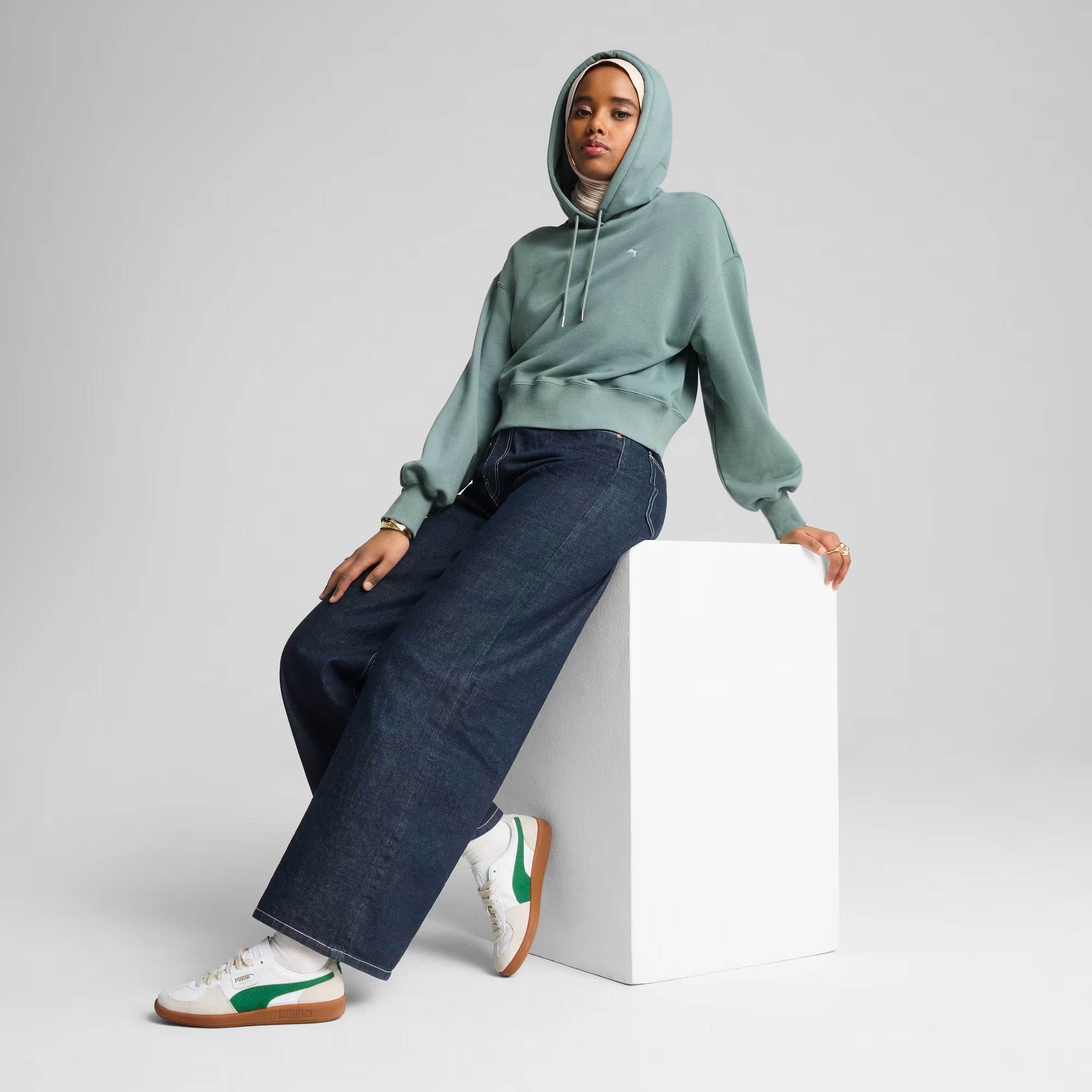 Women's PUMA Wardrobe Essentials Relaxed Cropped Hoodie Green Moon