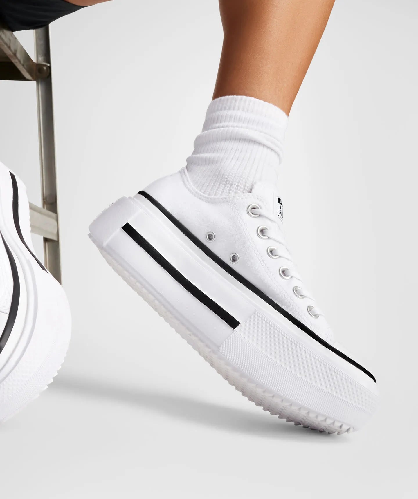 Unisex Converse Chuck Taylor All Star Lift Double Stack Ox Shoes White / Black / White