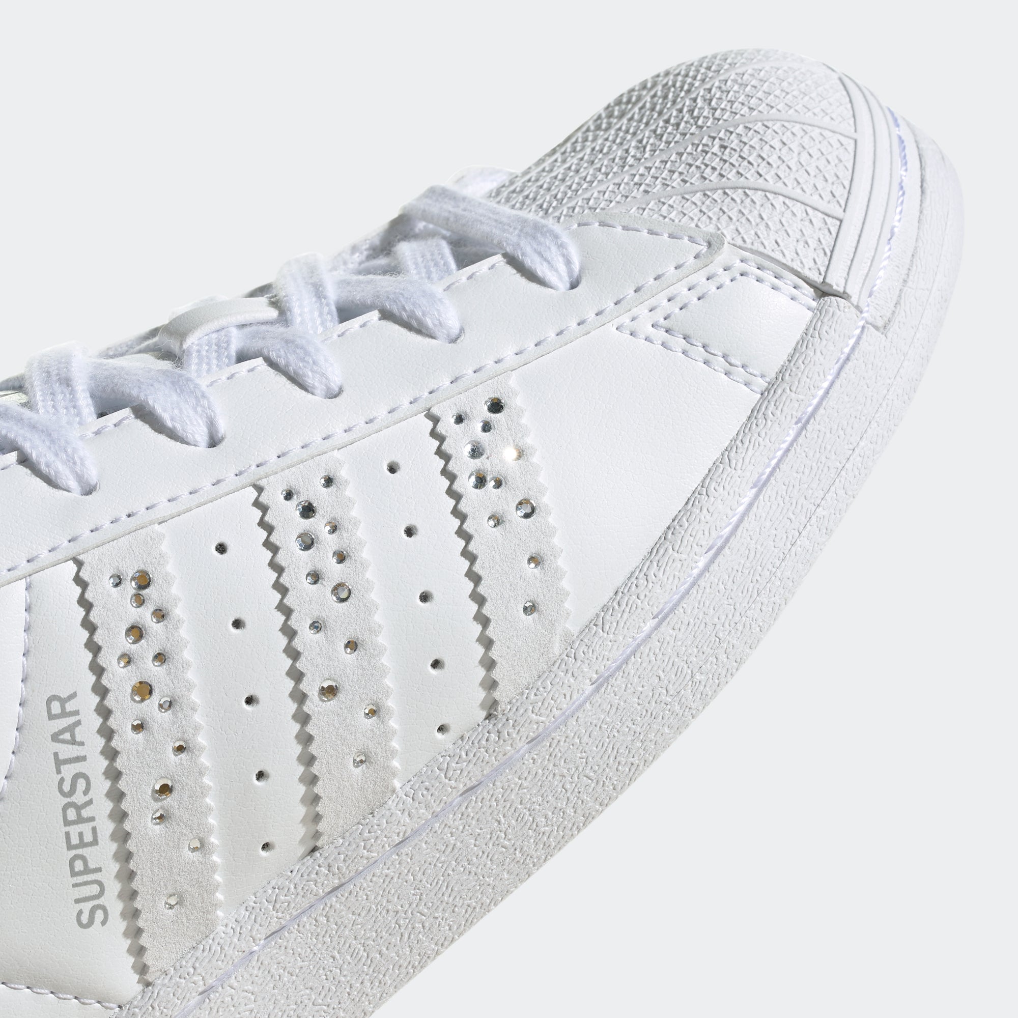 Kids’ adidas Originals Superstar Shoes White Shimmer