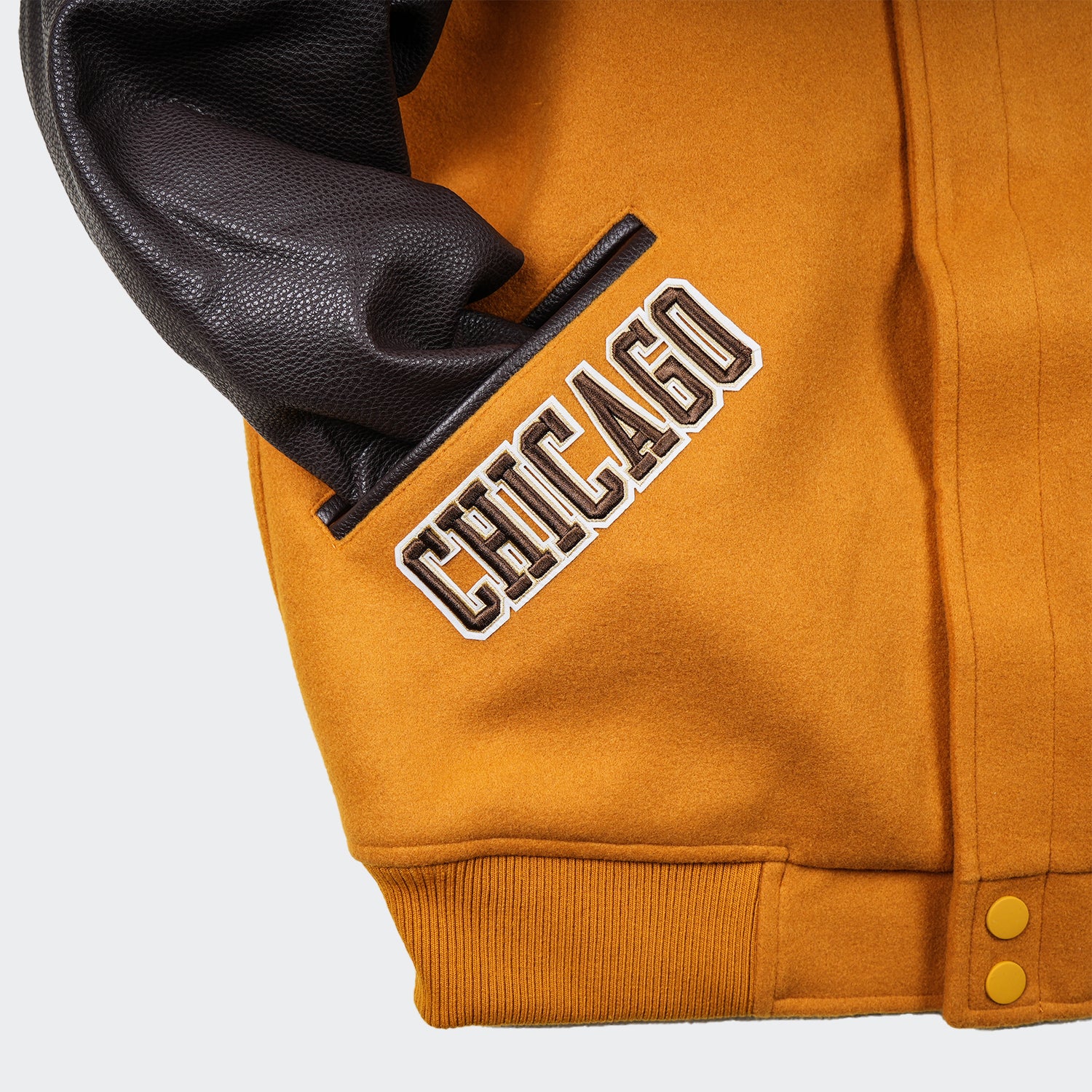 Men’s Pro Standard Chicago Bulls Varsity Jacket Brown