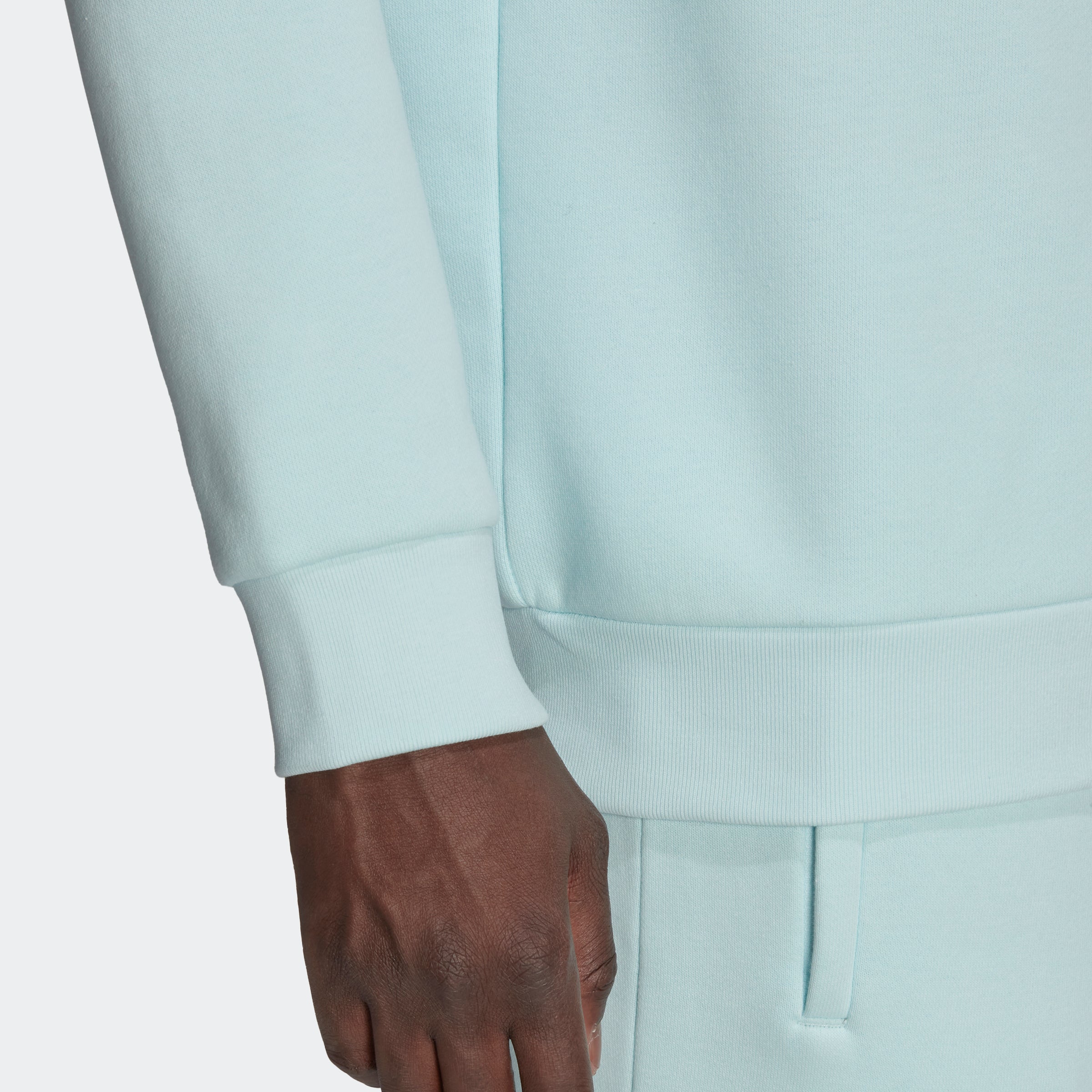 Men’s adidas Originals Adicolor Essentials Trefoil Crewneck Sweatshirt Almost Blue